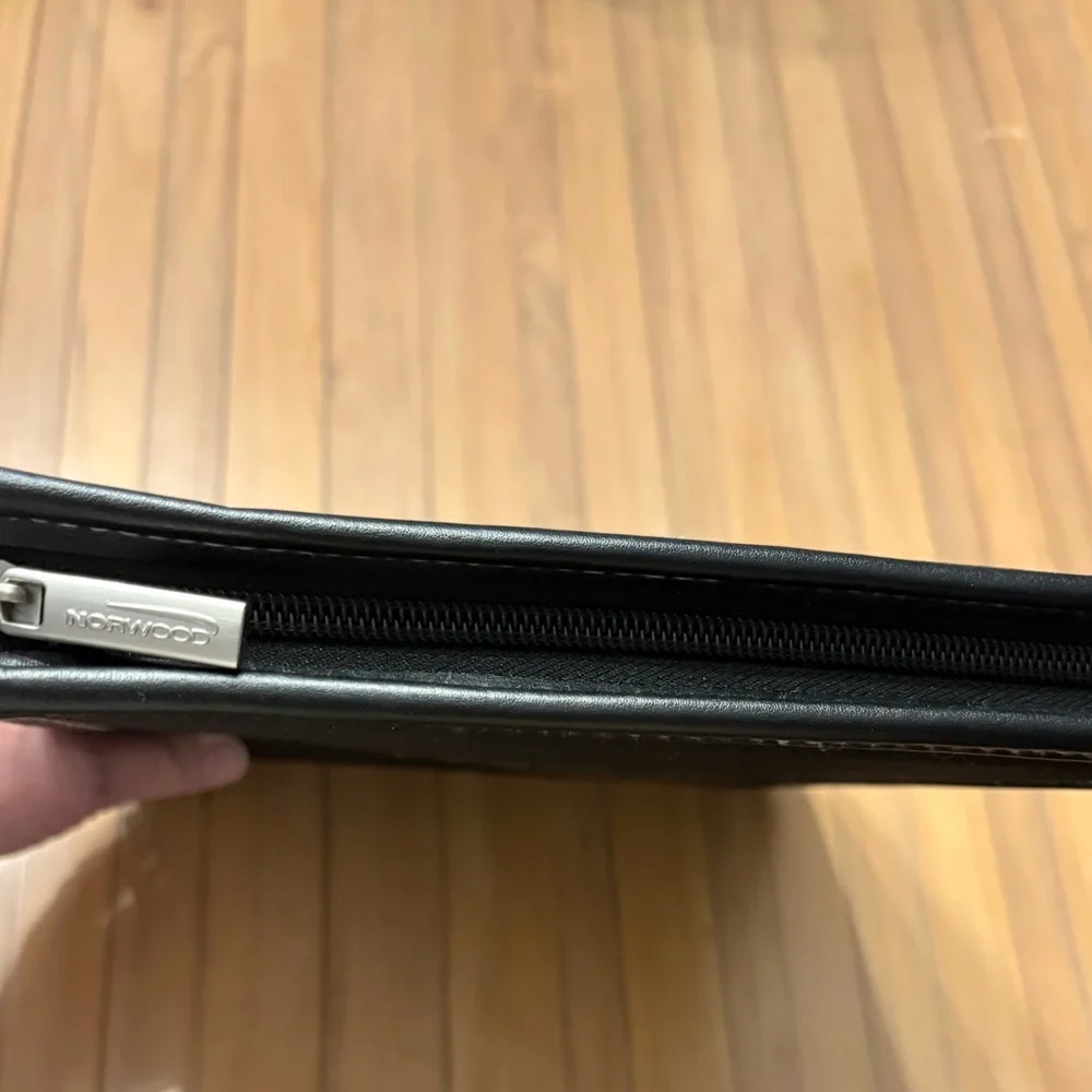 Stylish Black Portfolio with North Carolina Seal